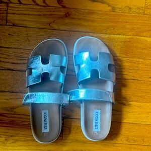 Metallic silver Steve Madden sandals; size 8